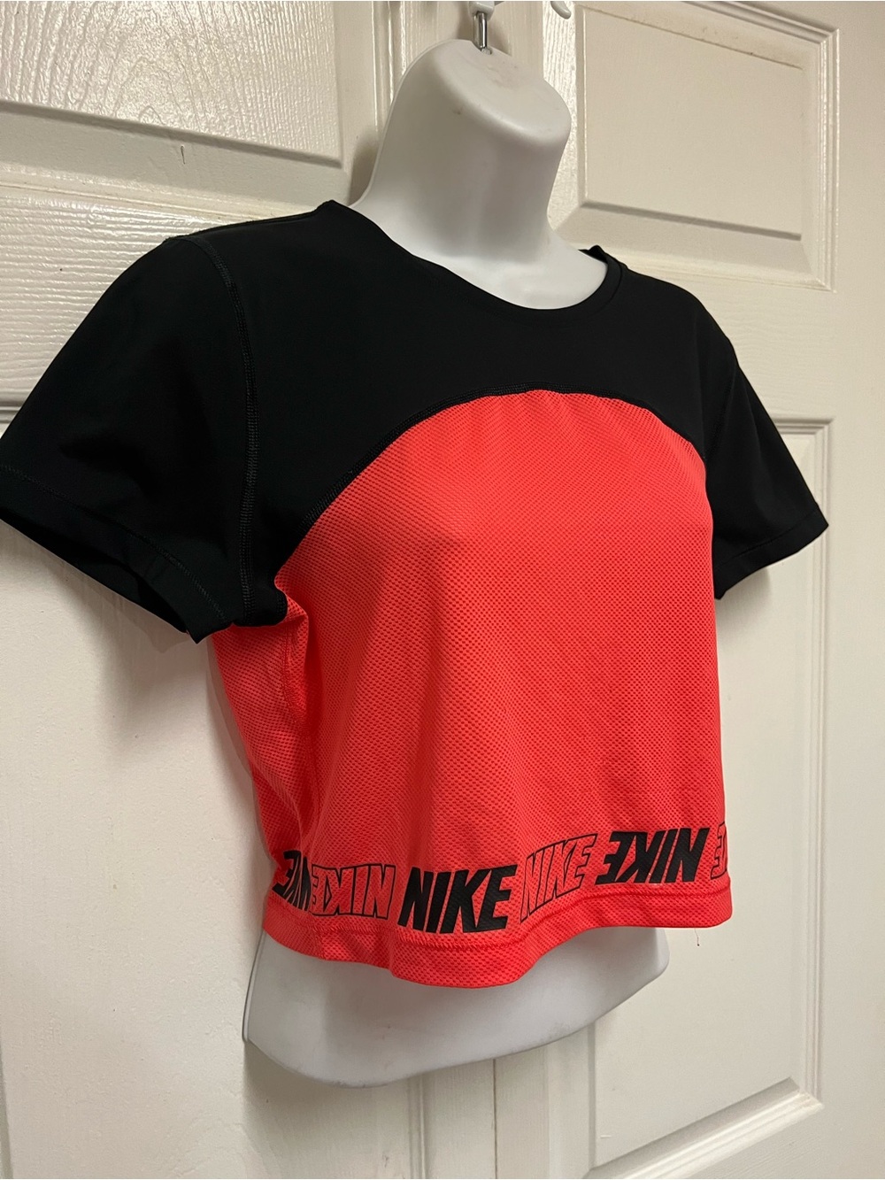 NIKE SPORT DON'T REST TOP - Picture 8 of 11